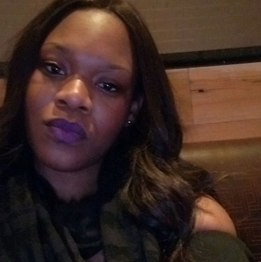 Meet your Posher, Jasmine